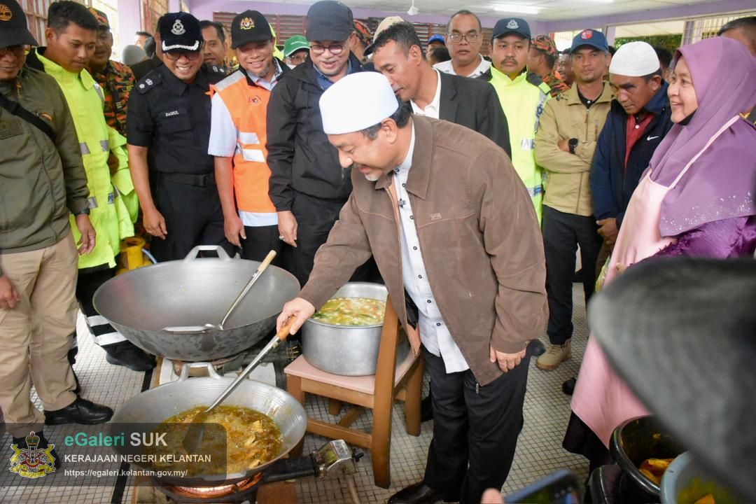 lawatan-yab-menteri-besar-kelantan-ke-pps-sk-dalam-rhu-pasir-puteh-20.jpg