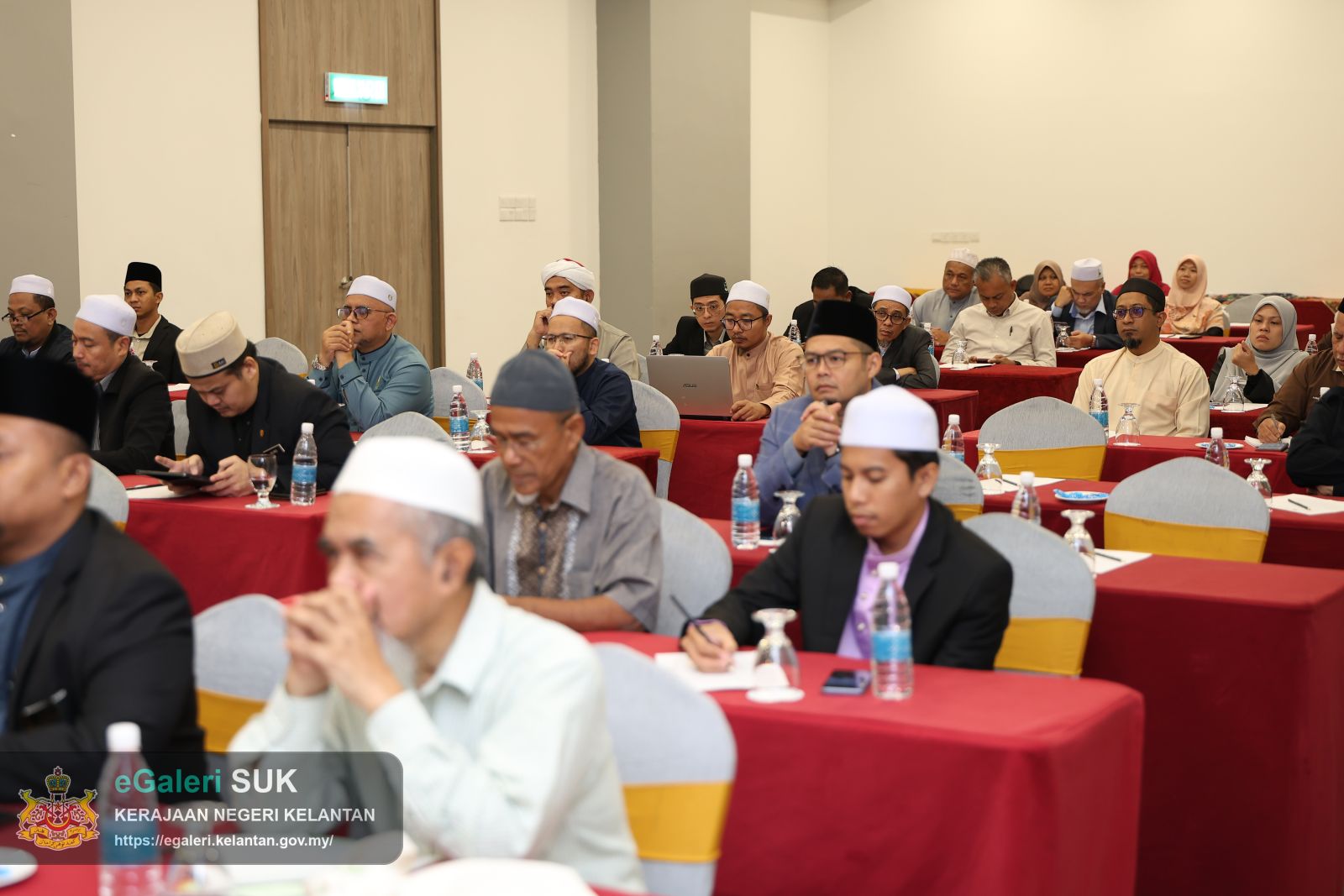 bengkel-kaedah-istinbat-hukum-dalam-menyelesaikan-isu-semasa-16.JPG