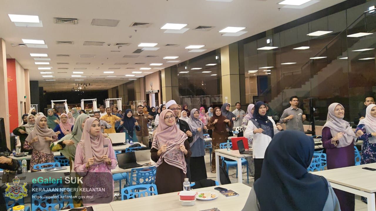 bengkel-kerja-training-of-trainer-tot-peningkatan-kompetensi-digital-duta-guru-stem-negeri-kelantan-pedagogi-berasaskan-ai-sempena-program-pembangunan-sains-dan-teknologi-ppst-tahun-2026-15.jpg