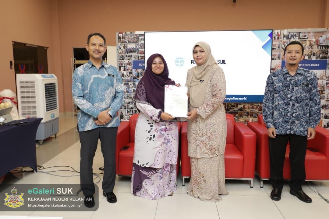 bengkel-kerja-training-of-trainer-tot-peningkatan-kompetensi-digital-duta-guru-stem-negeri-kelantan-pedagogi-berasaskan-ai-sempena-program-pembangunan-sains-dan-teknologi-ppst-tahun-2026-27.jpg