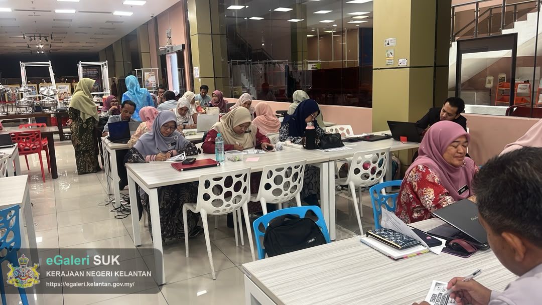 bengkel-kerja-training-of-trainer-tot-peningkatan-kompetensi-digital-duta-guru-stem-negeri-kelantan-pedagogi-berasaskan-ai-sempena-program-pembangunan-sains-dan-teknologi-ppst-tahun-2026-8.jpg