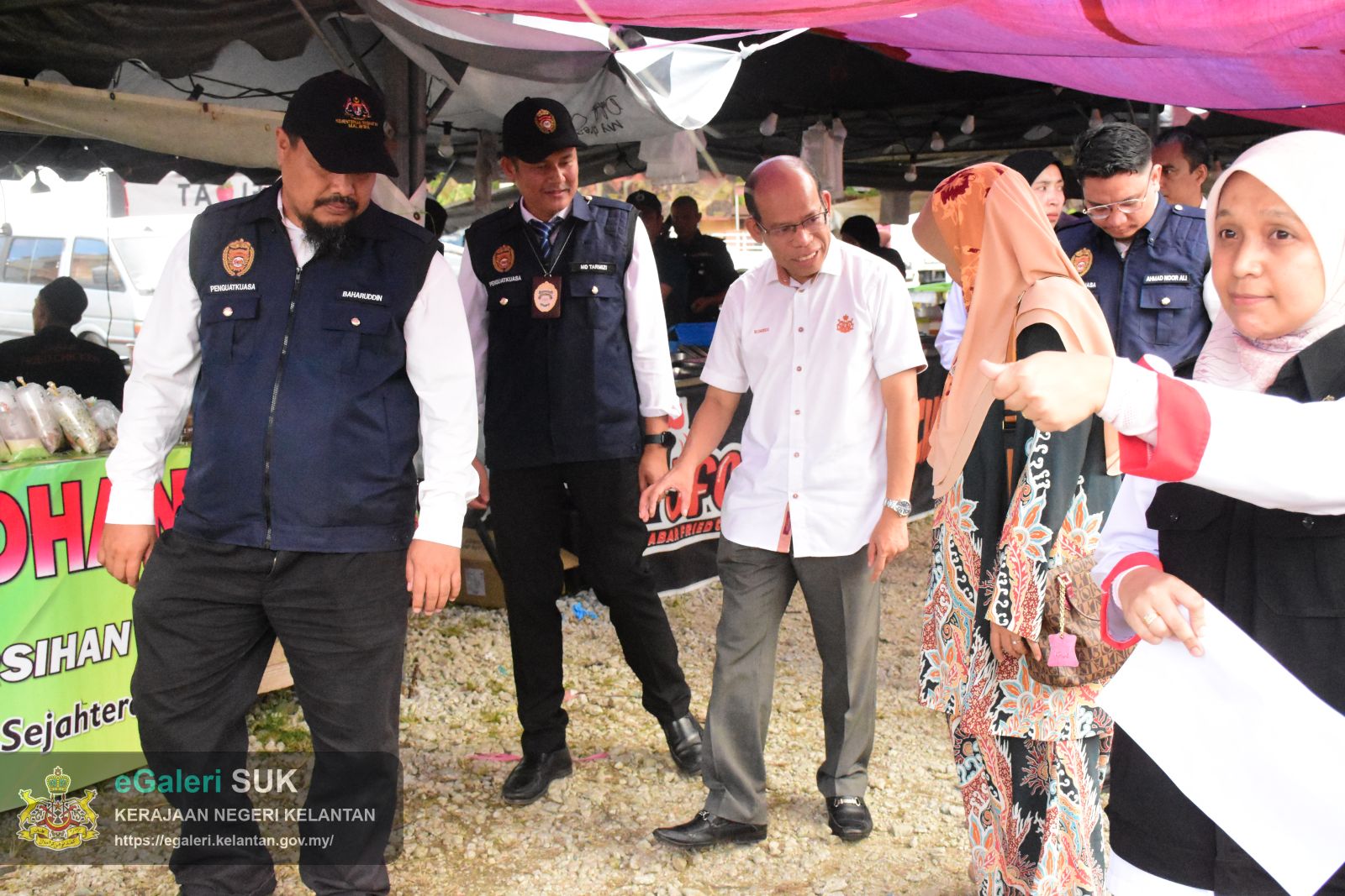 bazar-ramadan-pasir-puteh-astaka--perasmian-dan-lawatan-ke-tapak-bazar-ramadan-bagi-program-walkabout-ramadan-2025-14.JPG