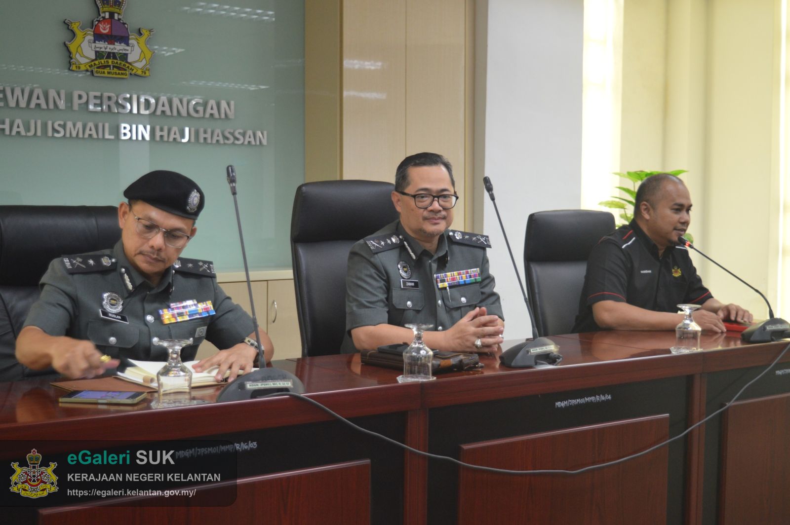 kunjungan-hormat-pengarah-ssm-ke-majlis-daerah-gua-musang-3.jpg
