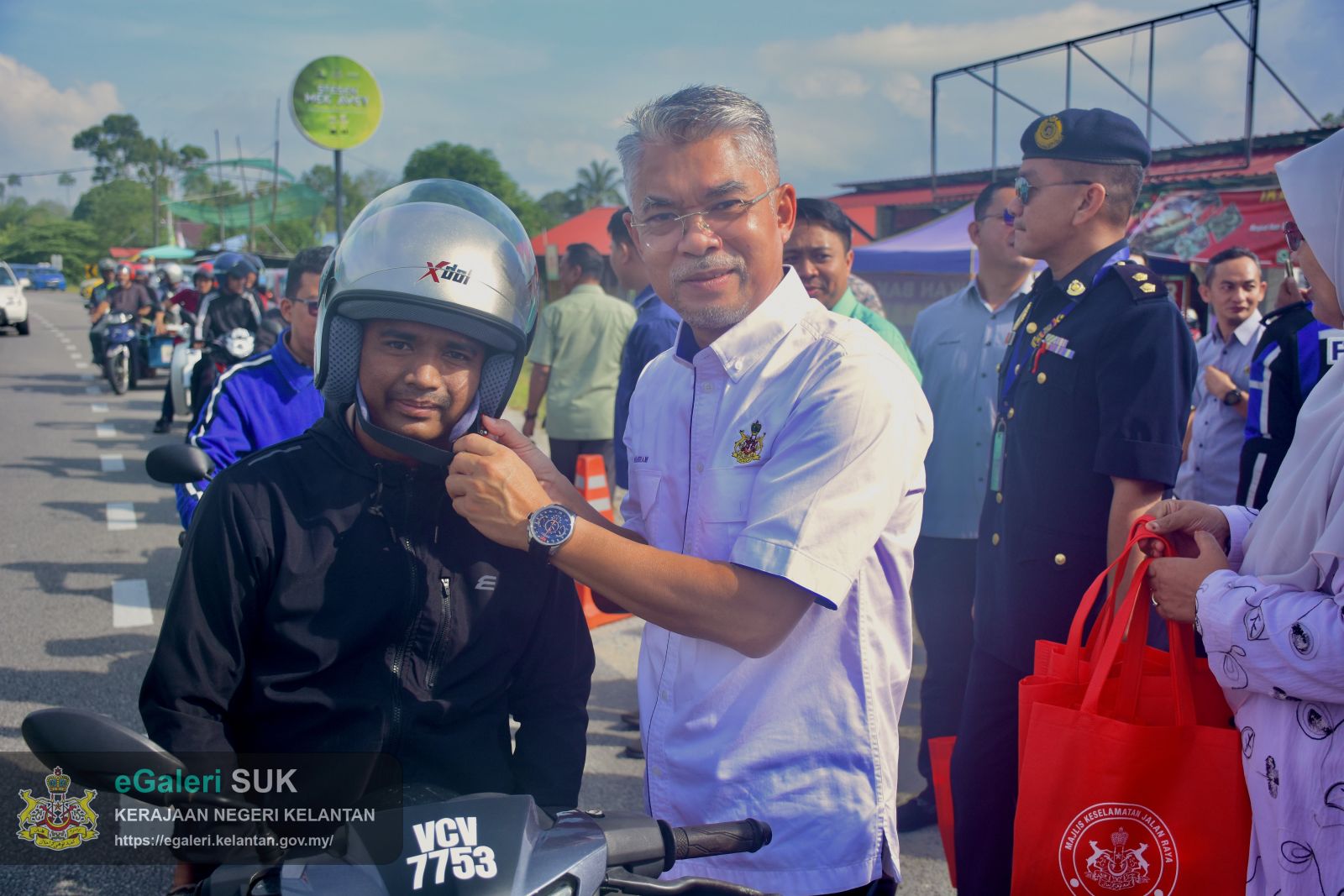 kempen-keselamatan-jalan-raya-sempena-musim-perayaan-hari-raya-aidilfitri-1446h-peringkat-jajahan-pasir-puteh-18.JPG