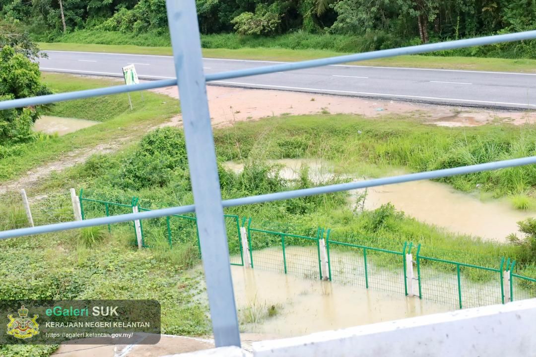 tinjauan-kawasan-banjir-berkaitan-projek-ecrl-di-bukit-abal-8.jpg