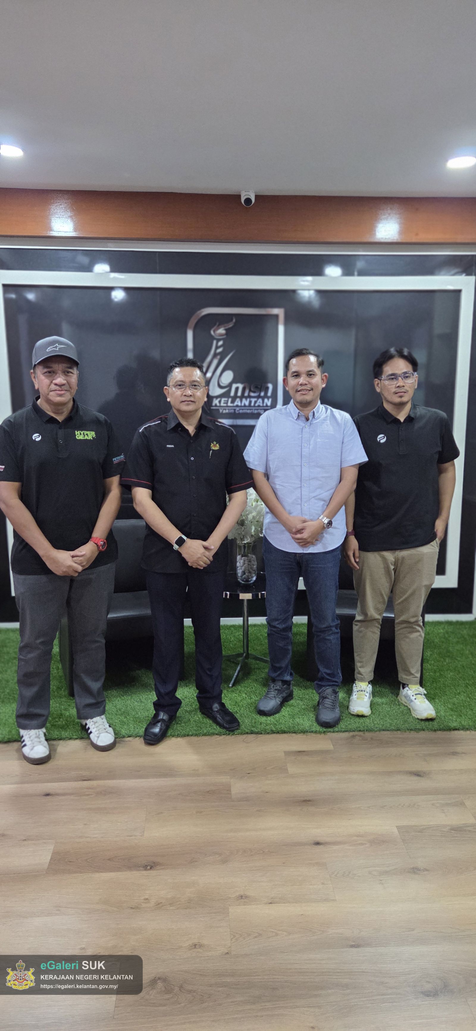 kunjungan-hormat-daripada-pro-apparel-6.jpg
