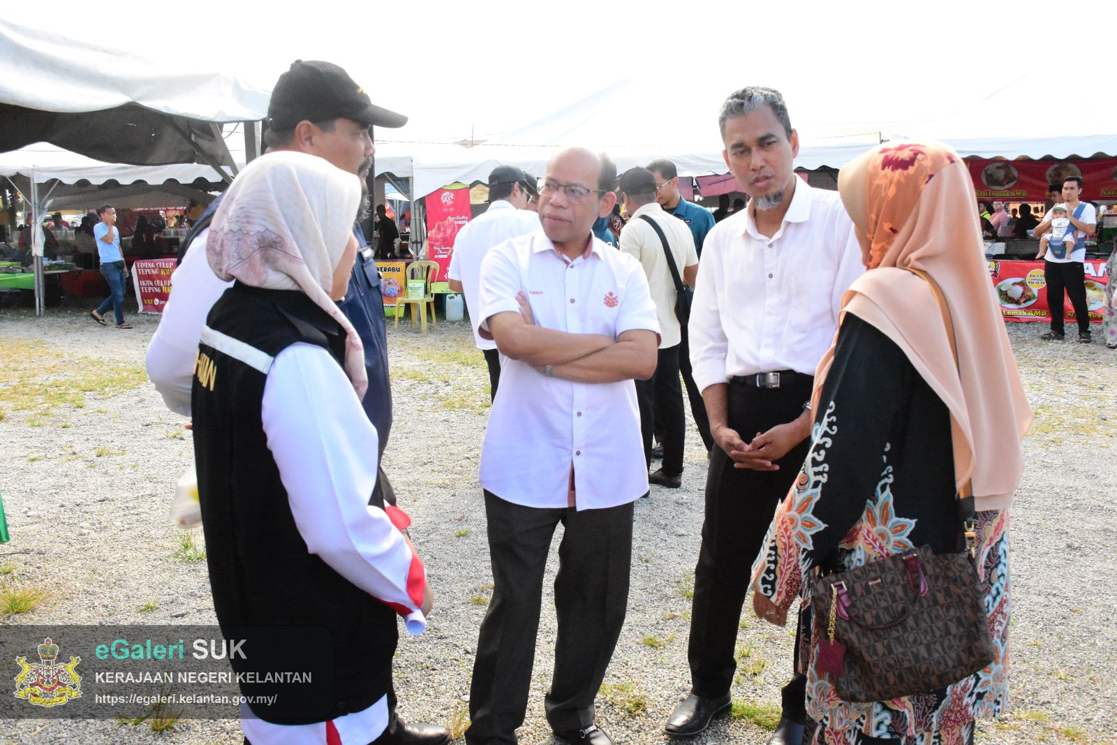 bazar-ramadan-pasir-puteh-astaka--perasmian-dan-lawatan-ke-tapak-bazar-ramadan-bagi-program-walkabout-ramadan-2025-29.JPG