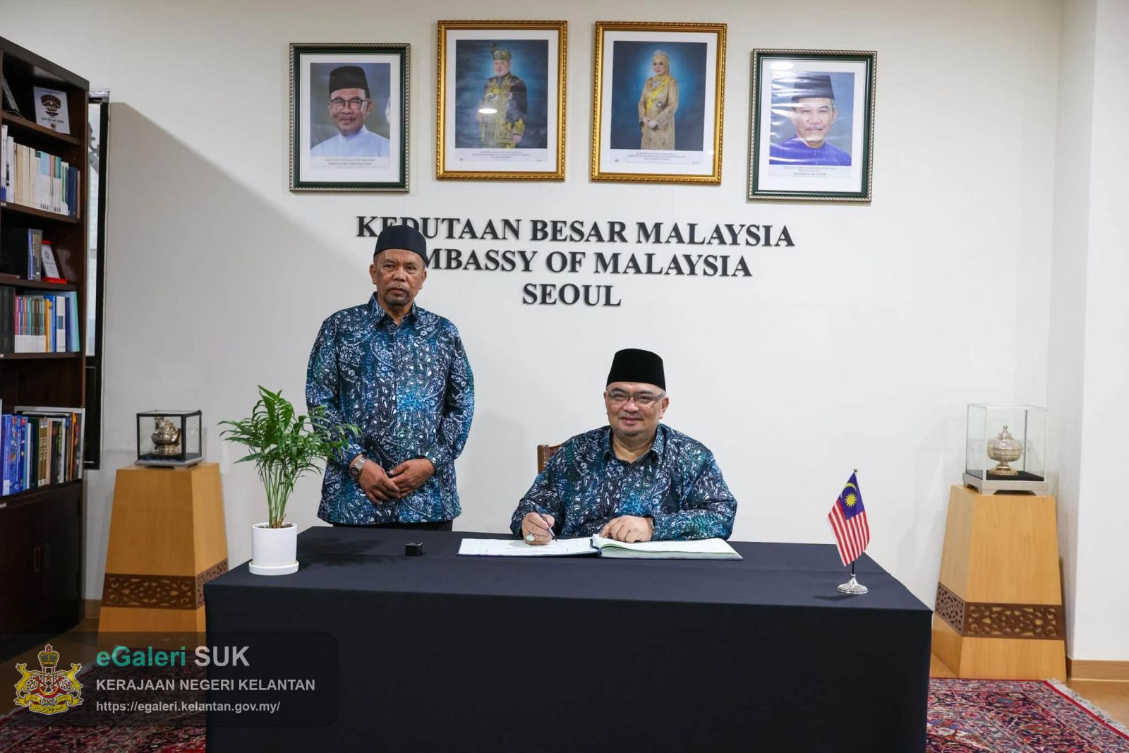 dato-timbalan-menteri-besar-kelantan-bersama-delegasi-kerajaan-negeri-kelantan-telah-mengadakan-kunjungan-hormat-ke-kedutaan-besar-malaysia-di-seoul-republik-korea-8.jpg