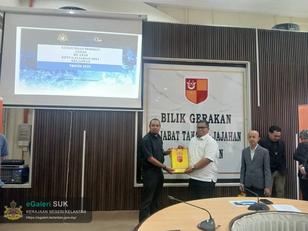 kunjungan-hormat-jakoa-negeri-kelantan-dan-terengganu-ke-pejabat-tanah-dan-jajahan-jeli-4.jpg