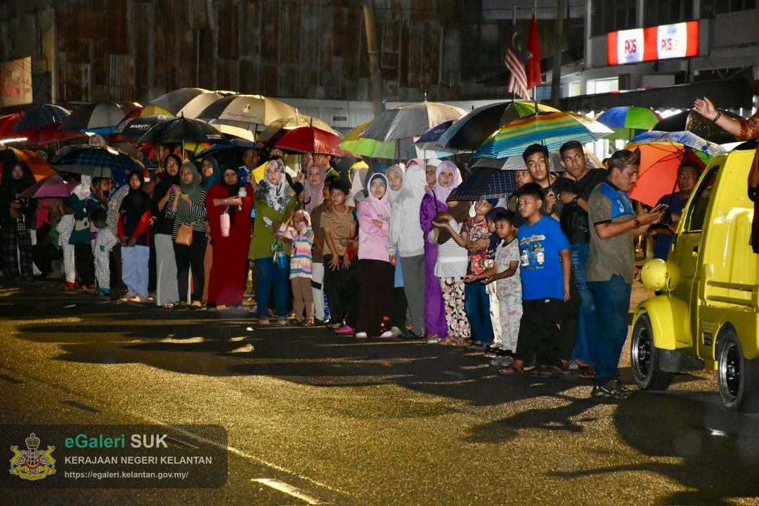 perarakan-kereta-berhias-jajahan-pasir-puteh-29.jpg