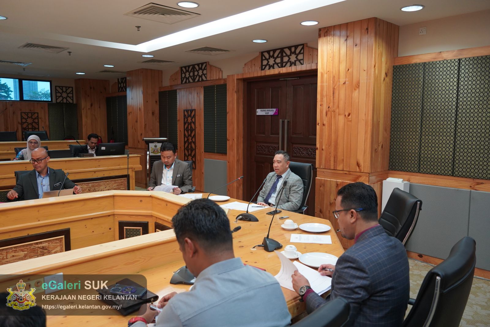 mesyuarat-khas-hala-tuju-pembangunan-sistem-maklumat-geografi-(gis)-negeri-kelantan-bil.1/2025-3.JPG