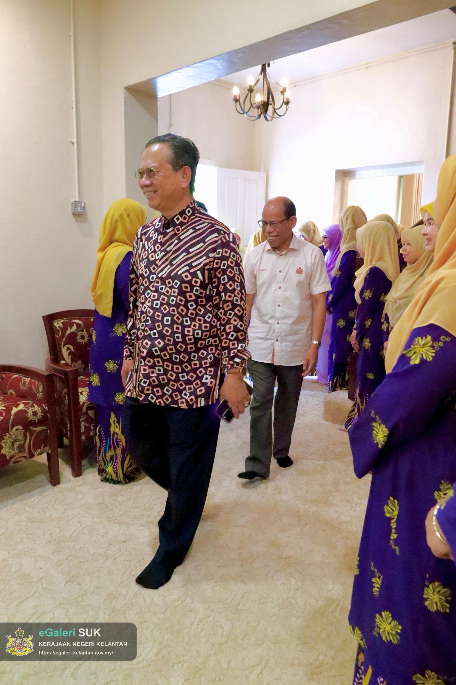 majlis-penyerahan-bantuan-ramadhan-untuk-keluarga-miskin-oleh-majlis-orangorang-besar-diraja-kelantan-mob-di-jajahan-pasir-puteh-10.jpeg