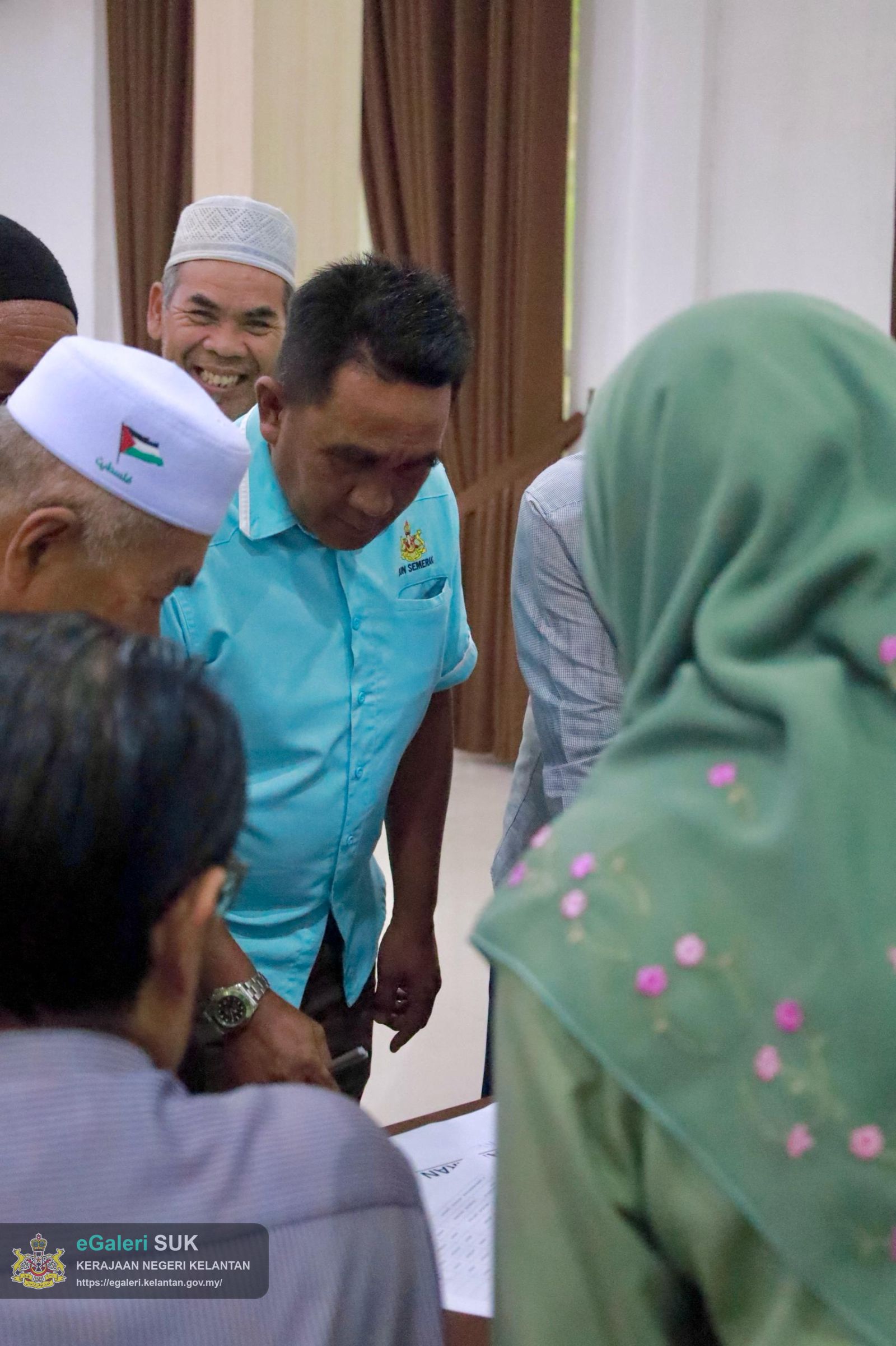 majlis-watikah-pelantikan-penghulu-jajahan-pasir-puteh-2025-yang-disampaikan-oleh-yabrs-en-mohd-roshdi-bin-ismail-tuan-ketua-jajahan-pasir-puteh-3.jpeg