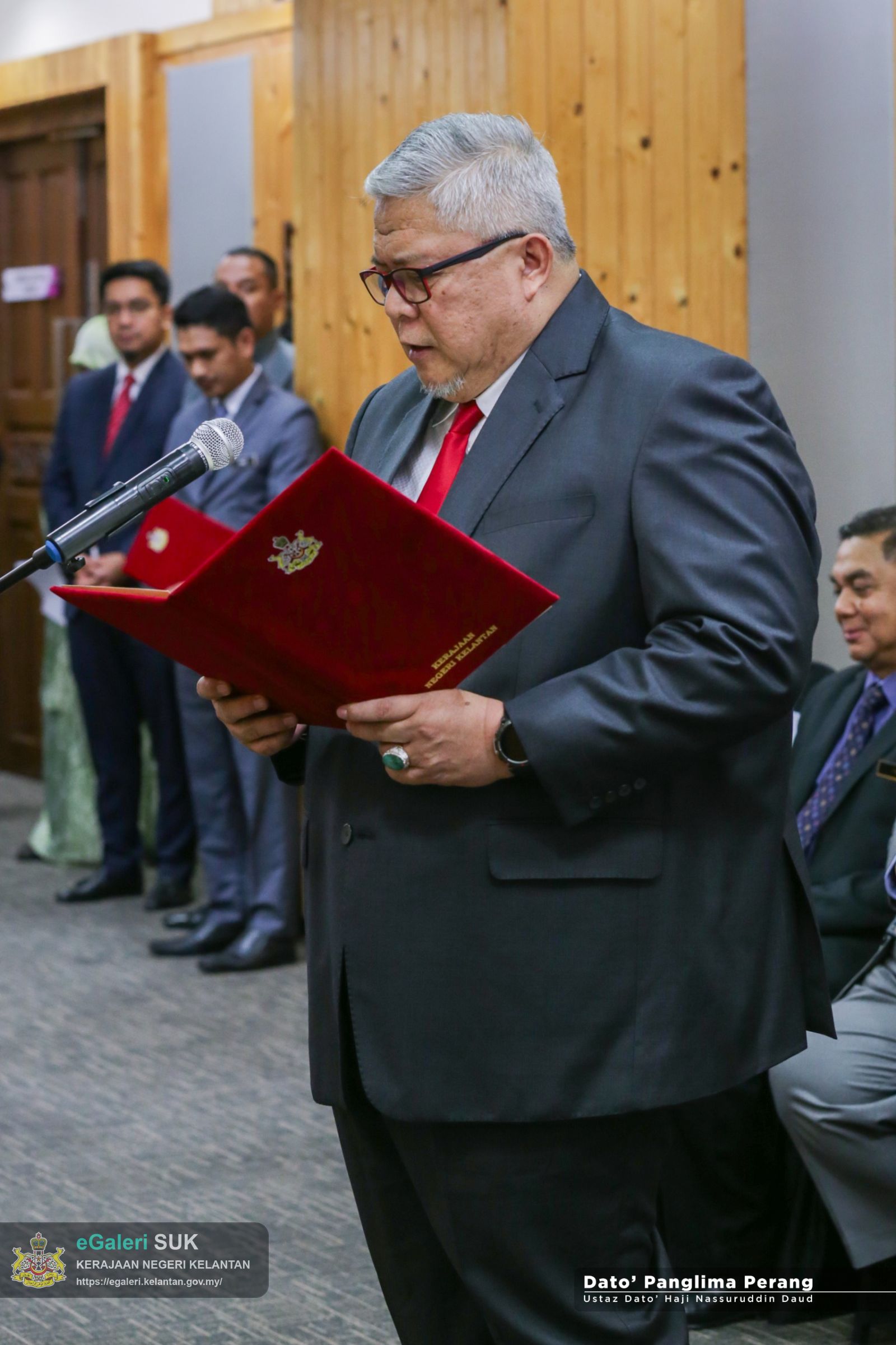 majlis-angkat-sumpah-yang-berhormat-mulia-tengku-kaya-perkasa-4.jpeg
