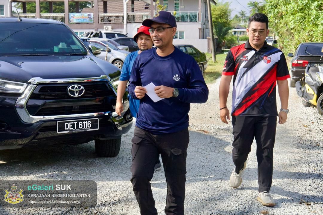 program-penanaman-pokok-bakau-di-jeti-laguna-semerak-pasir-puteh-12.jpg