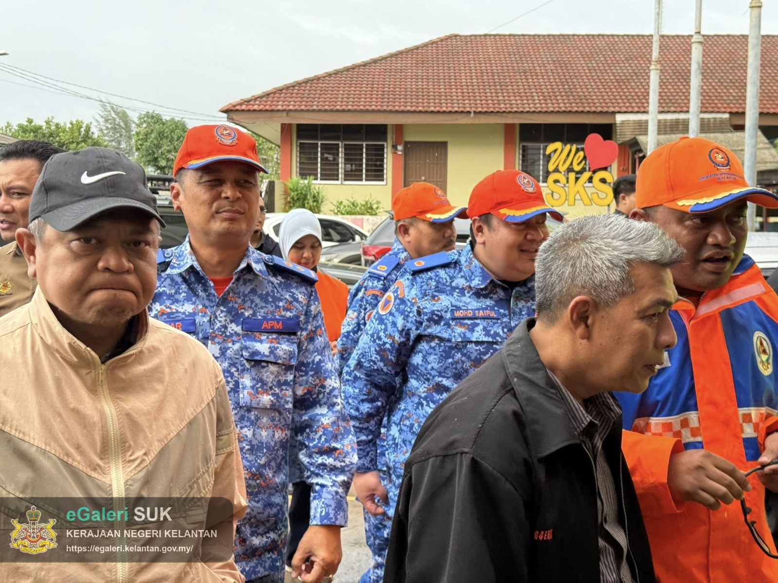 lawatan-ybm-tengku-kaya-perkasa,-dato'-suk-kelantan-ke-pusat-pemindahan-sabak-14.jpg