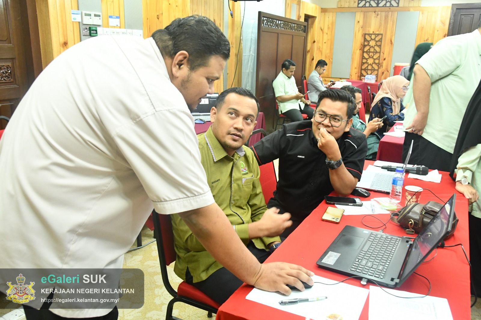 bengkel-training-of-trainer-sistem-maklumat-repositori-perundangan-negeri-kelantan-(e-qanun)-1.jpg