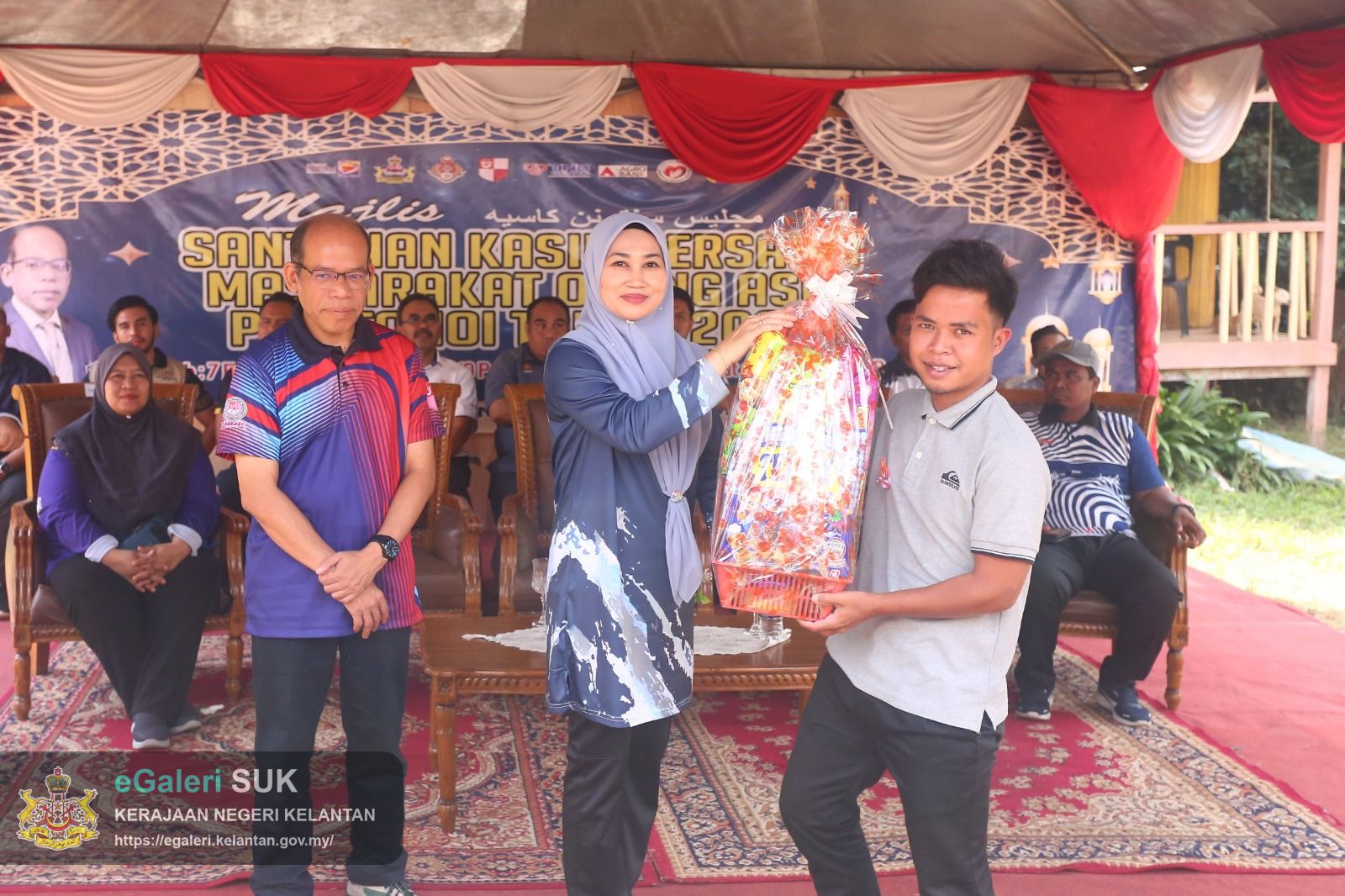 majlis-santuni-kasih-bersama-masyarakat-orang-asli-pos-tohoi-gua-musang-33.jpeg