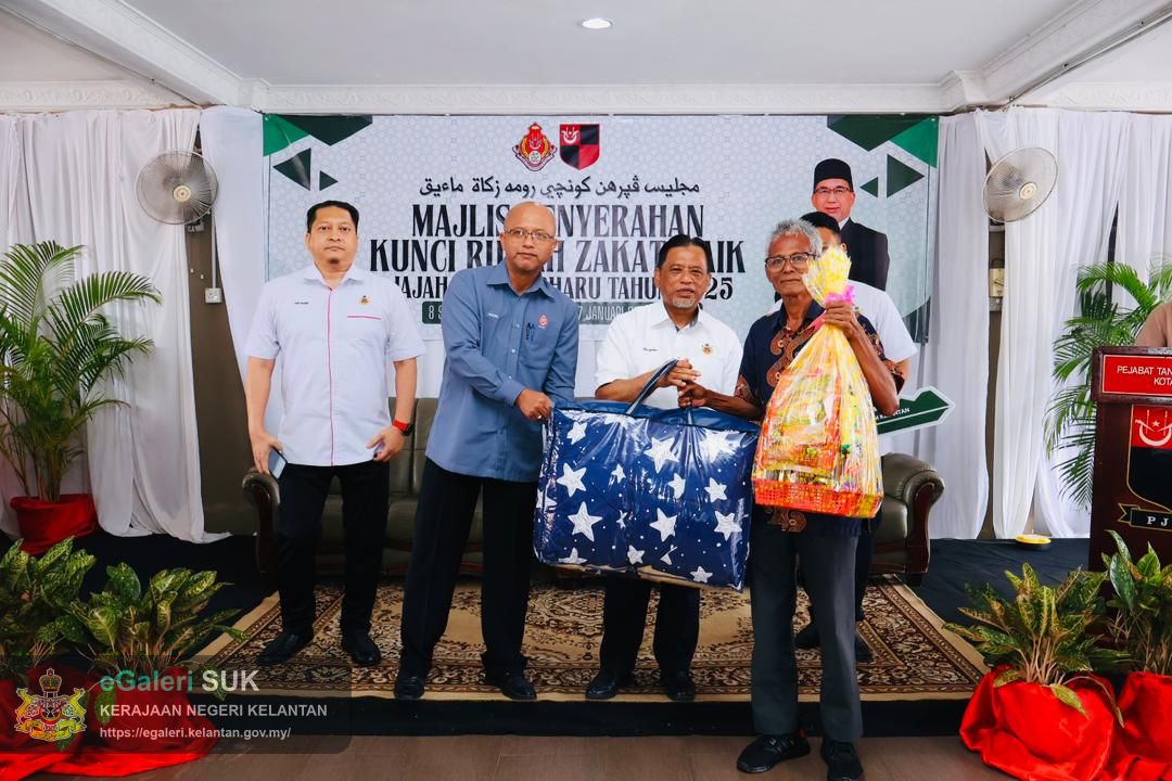 majlis-penyerahan-kunci-rumah-zakat-maik-jajahan-kota-bharu-tahun-2025-3.jpg