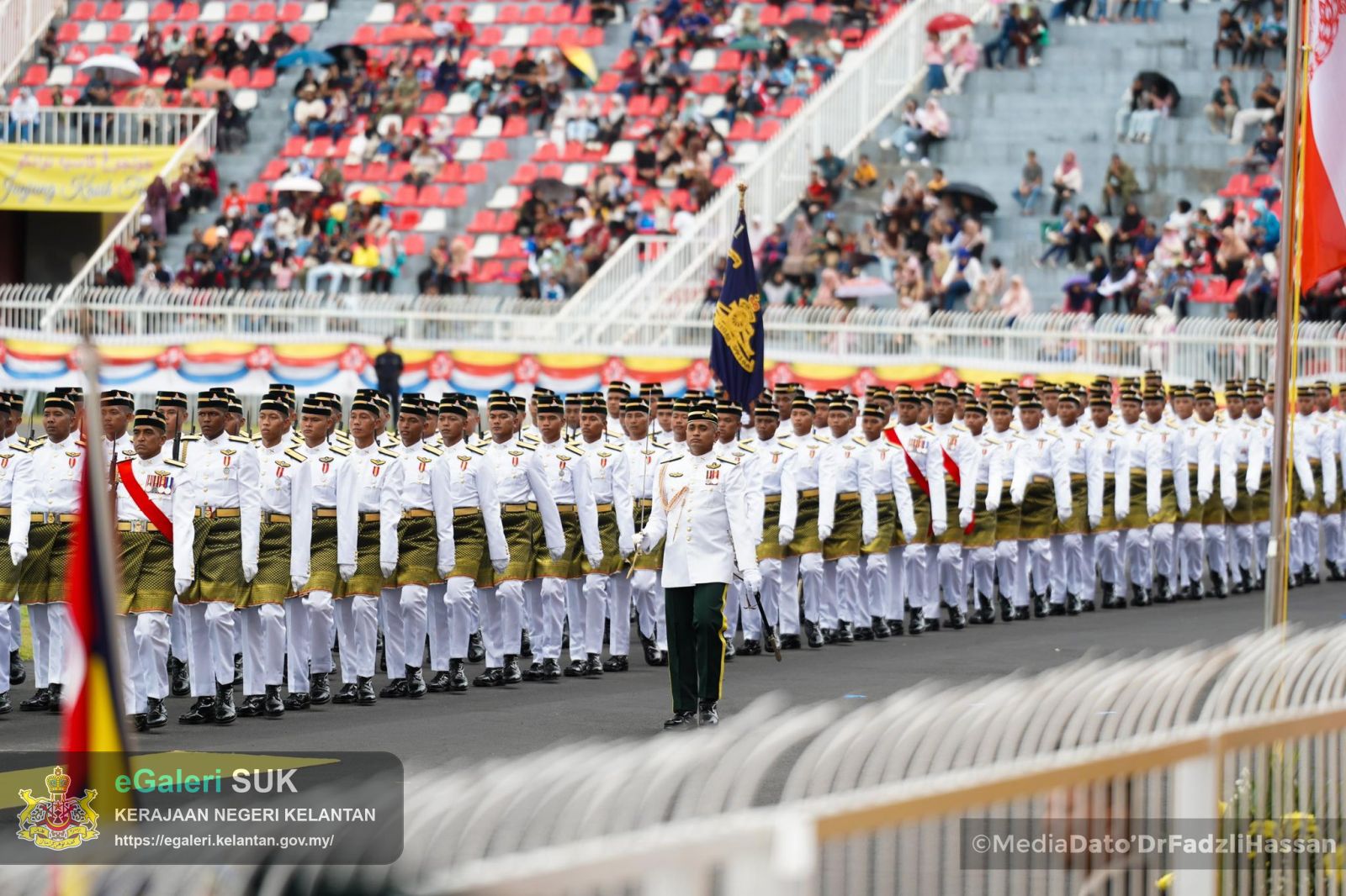 istiadat-perbarisan-kehormat-dan-istiadat-pengurniaan-kehormatan-kebesaran-negeri-kelantan-sempena-sambutan-perayaan-ulang-tahun-hari-keputeraan-kdymm-sultan-muhammad-v-yang-ke56-tahun-2025-8.jpg