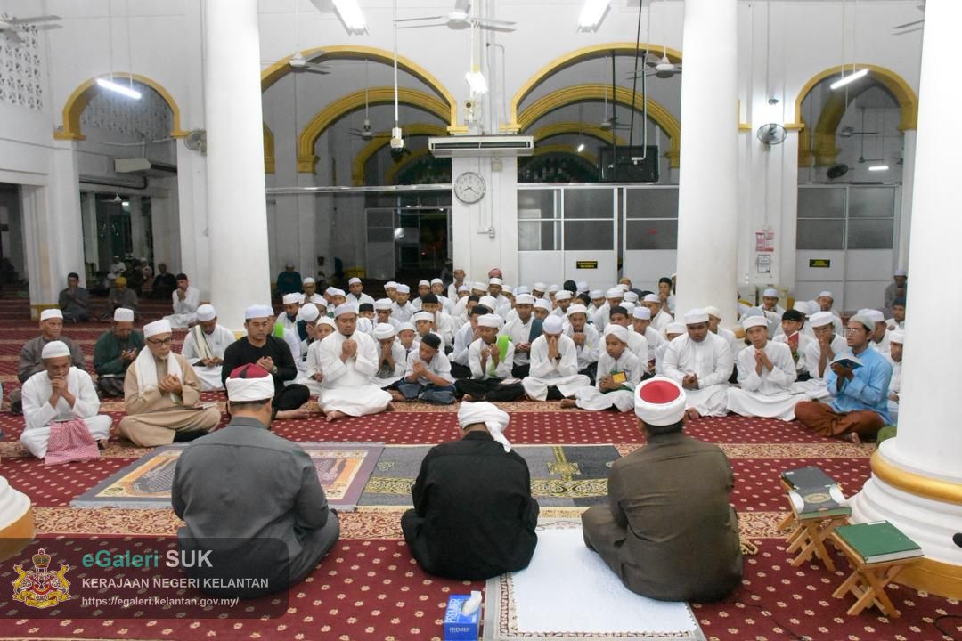 majlis-solat-hajat-dan-doa-selamat-sempena-perayaan-ulang-tahun-ke56-kdymm-sultan-muhammad-v-tahun-2025-3.jpg