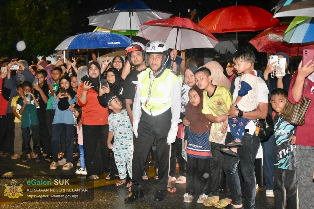 perarakan-kereta-berhias-jajahan-pasir-puteh-39.jpg