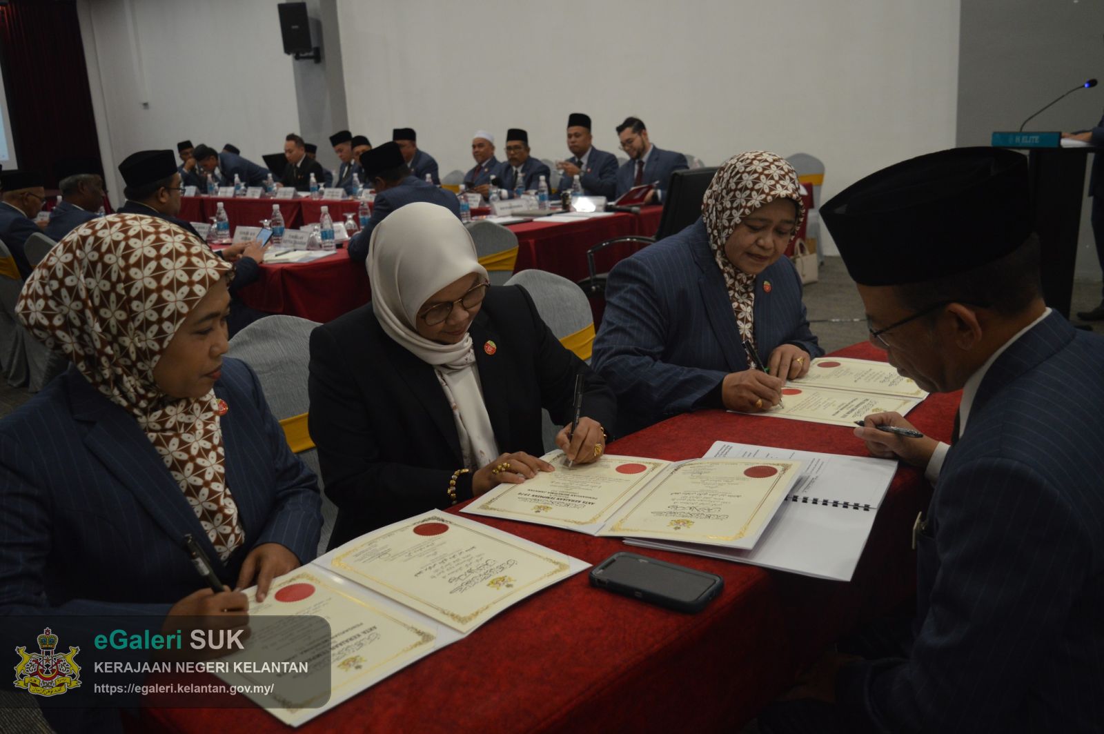 majlis-mengangkat-sumpah-dan-menandatangani-penerimaan-jawatan-sebagai-ahli-majlis-2026-10.jpg