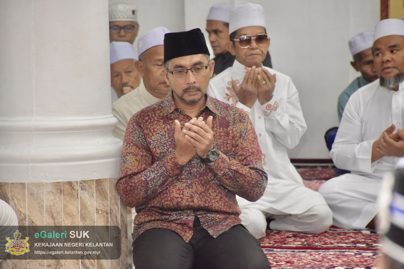 keberangkatan-ymm-raja-perempuan-tengku-anis-binti-almarhum-tengku-abdul-hamid-ke-masjid-mukim-telaga-papan-semerak-pasir-puteh-22.JPG