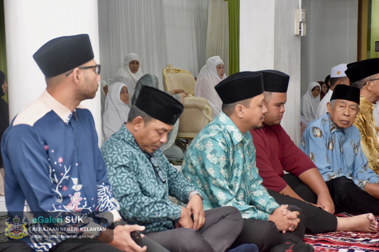 keberangkatan-ymm-raja-perempuan-tengku-anis-binti-almarhum-tengku-abdul-hamid-ke-masjid-mukim-telaga-papan-semerak-pasir-puteh-6.JPG