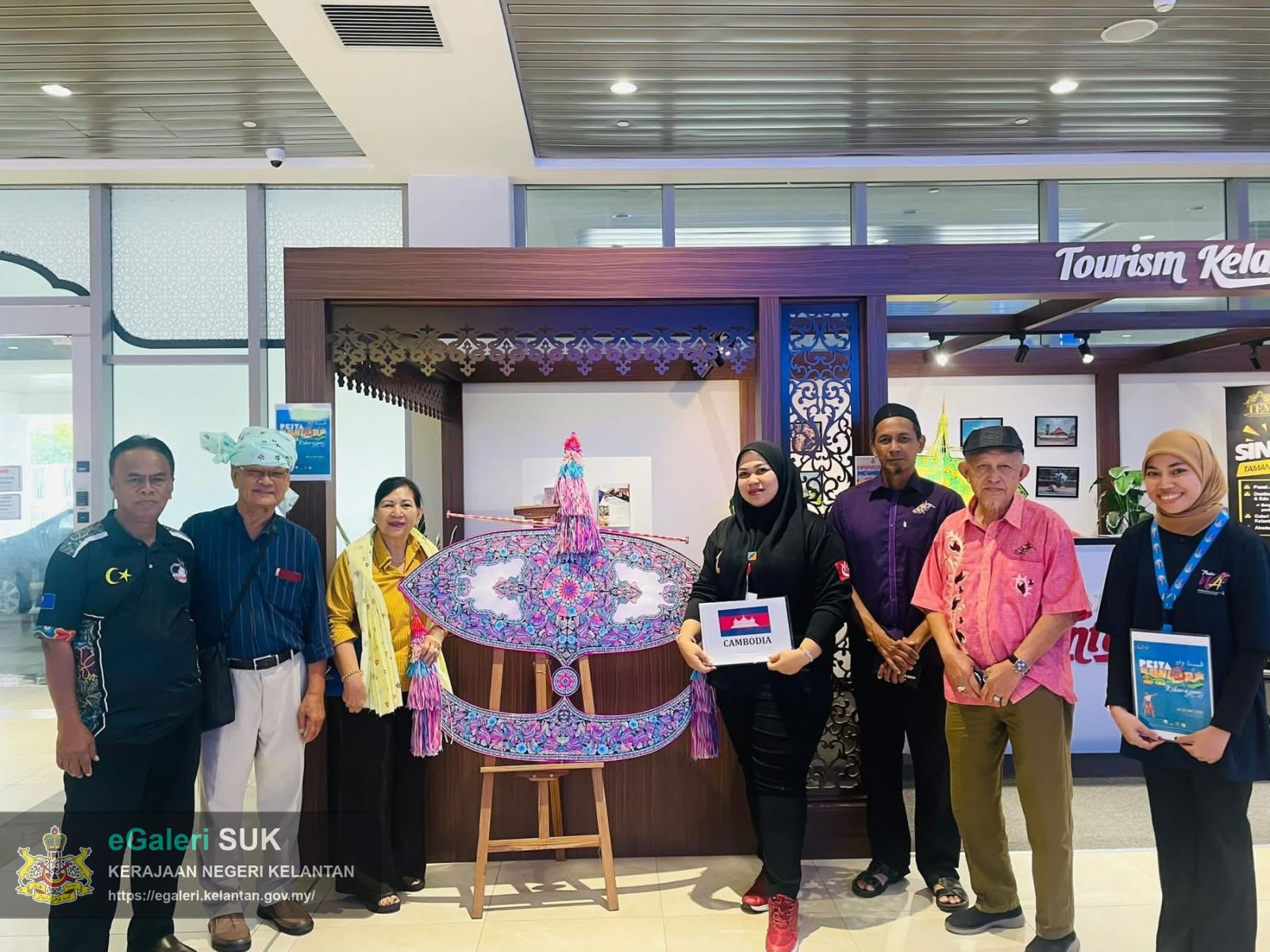 ketibaan-peserta-antarabangsa-pesta-wau-kebangsaan-kelantan-kali-ke43-3.JPG