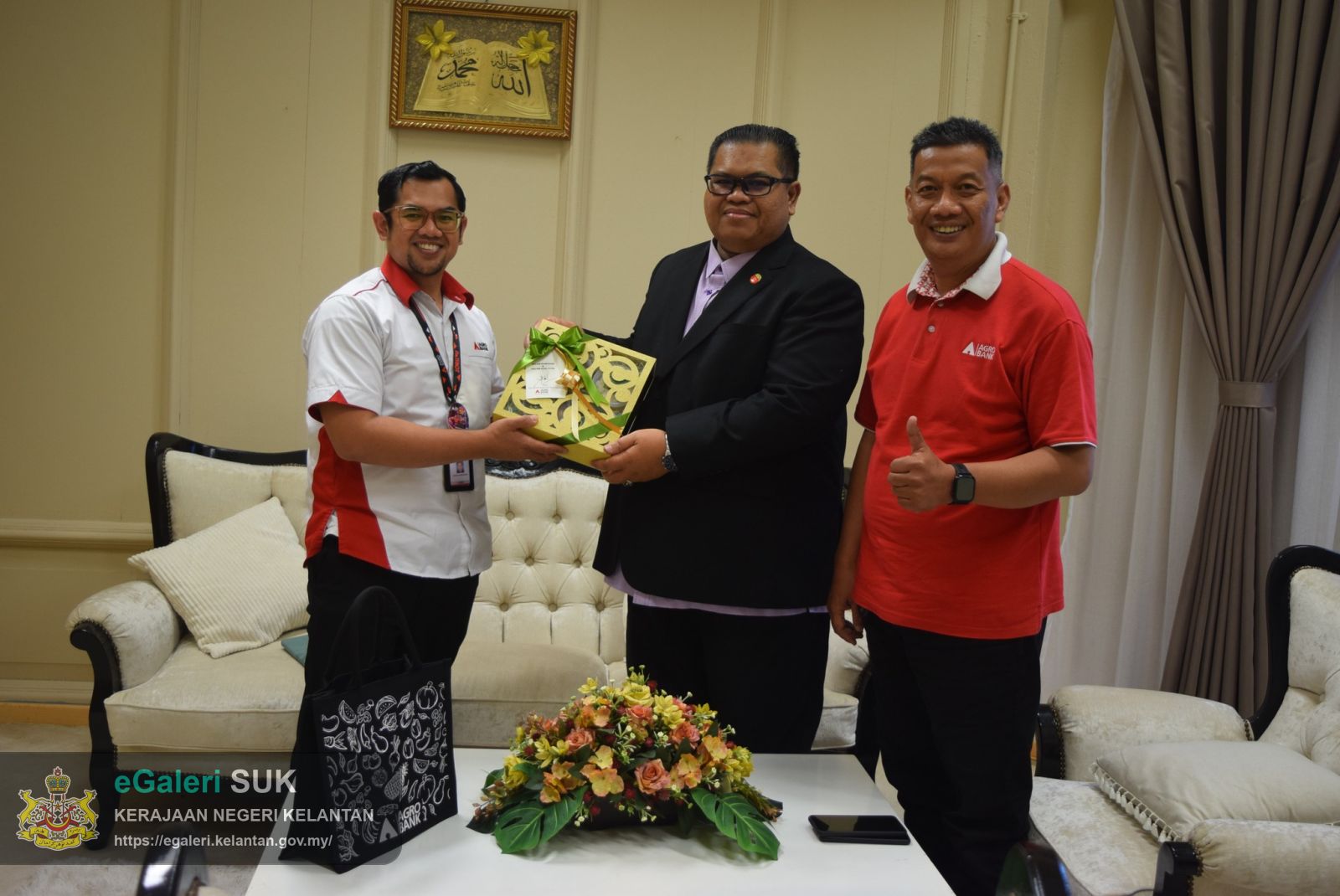 kunjungan-hormat-agro-bank-cawangan-jeli-ke-pejabat-tanah-dan-jajahan-jeli-1.jpg
