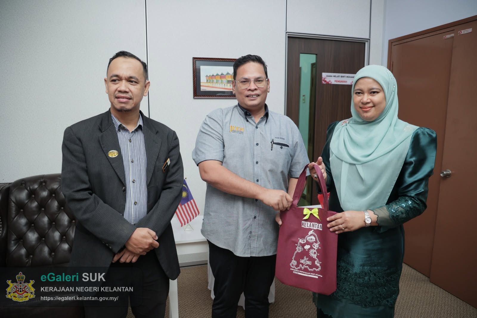 kunjungan-hormat-dari-jabatan-kebudayaan-dan-kesenian-negeri-kelantan-3.jpg