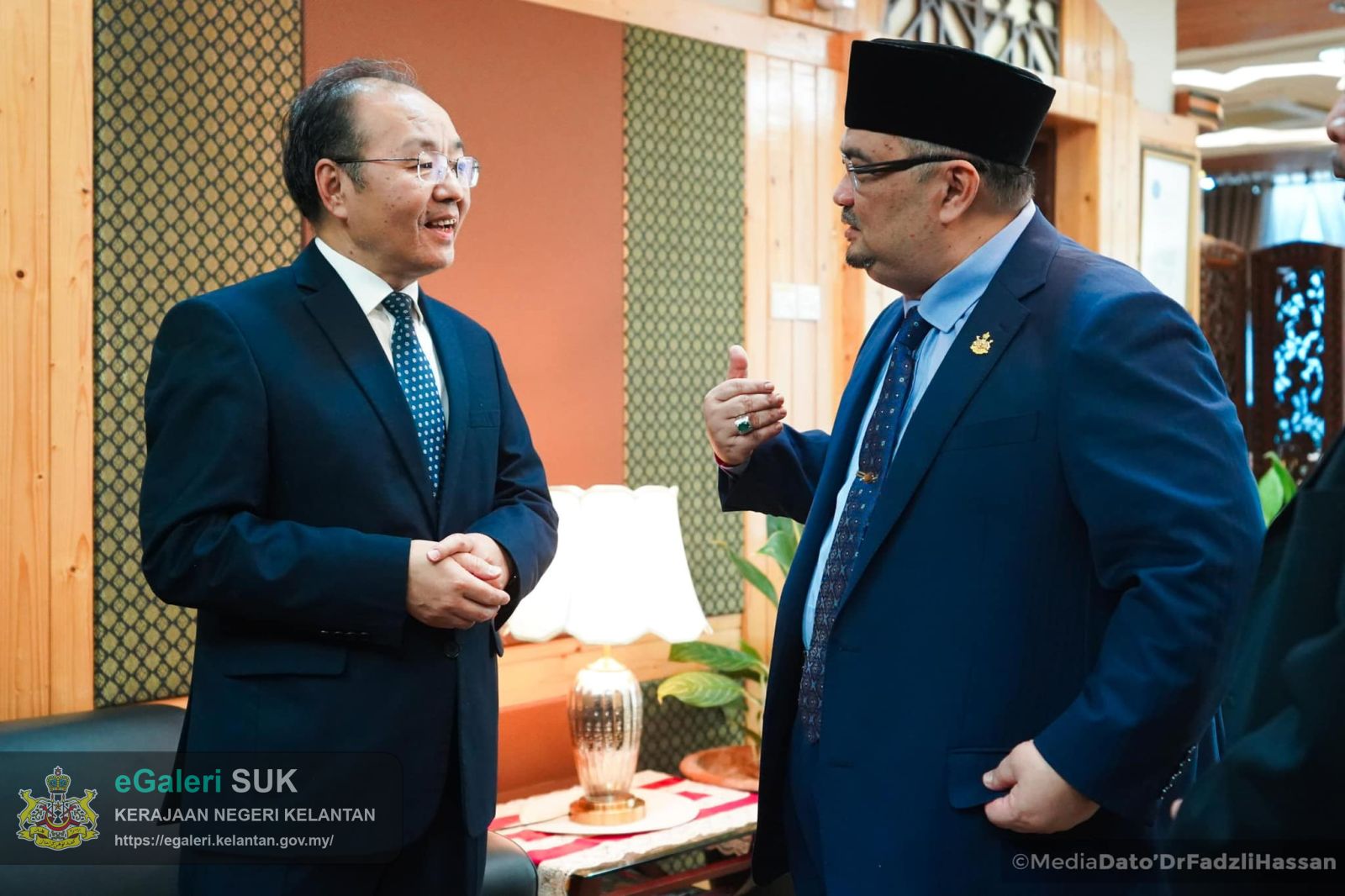 kunjungan-hormat-daripada-tyt-ouyang-yujing-duta-besar-china-ke-malaysia-8.jpg