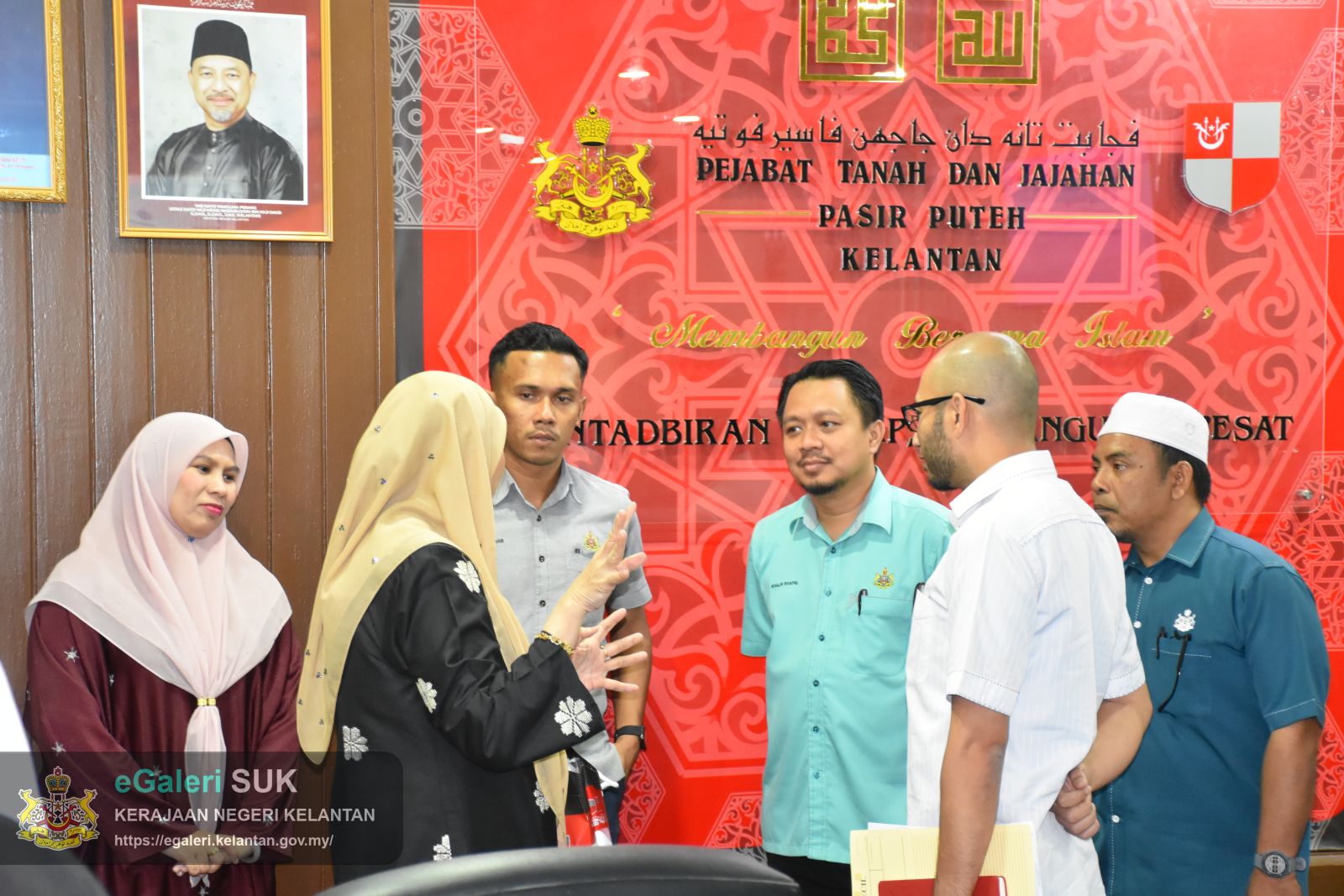 kunjungan-hormat-dengan-reaktor-uitm-kepada-ketua-jajahan-pasir-puteh-10.JPG