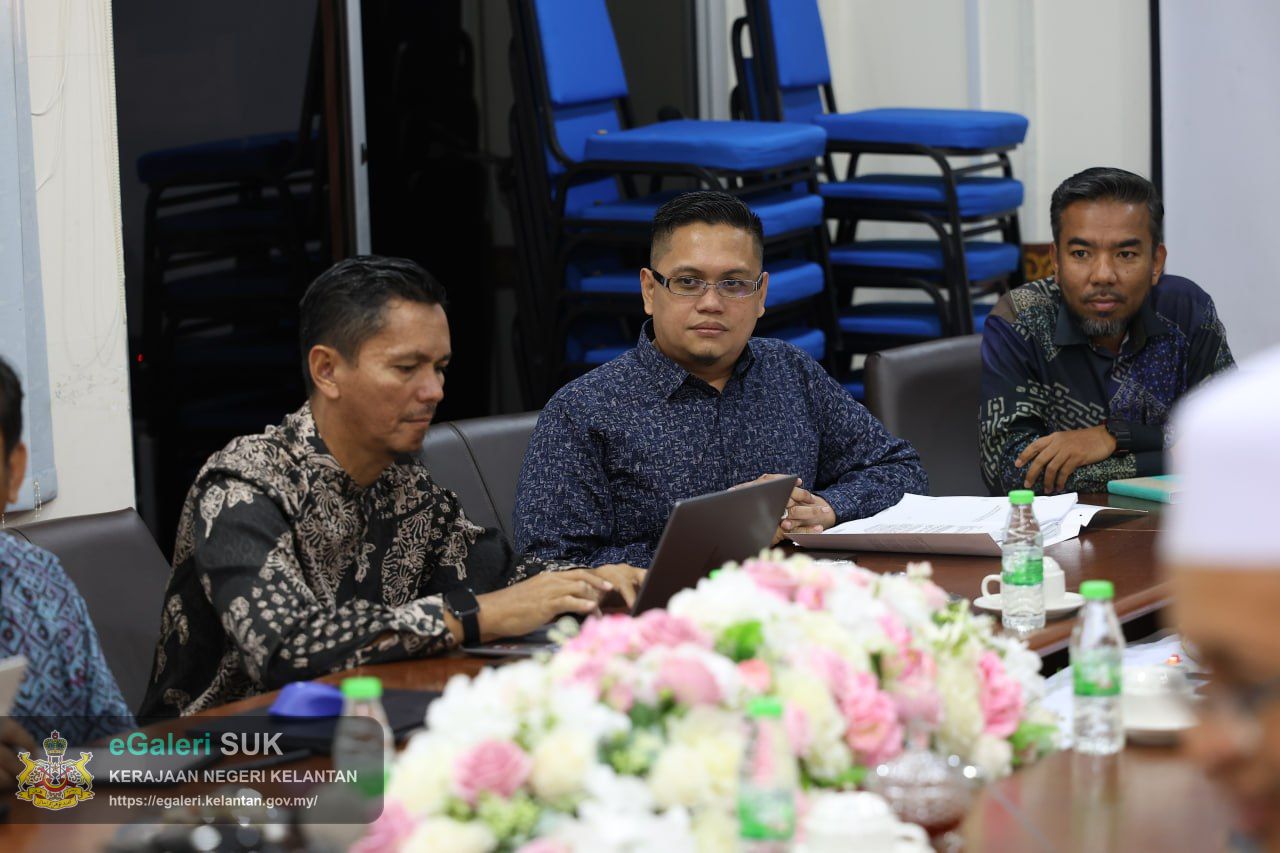 kunjungan-hormat-ketua-jabatan-alquran-dan-hadith-akademi-pengajian-islam-um-1.jpg