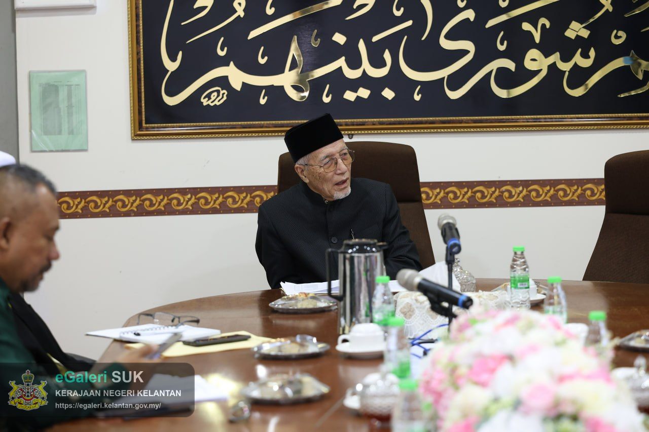 kunjungan-hormat-ketua-jabatan-alquran-dan-hadith-akademi-pengajian-islam-um-2.jpg
