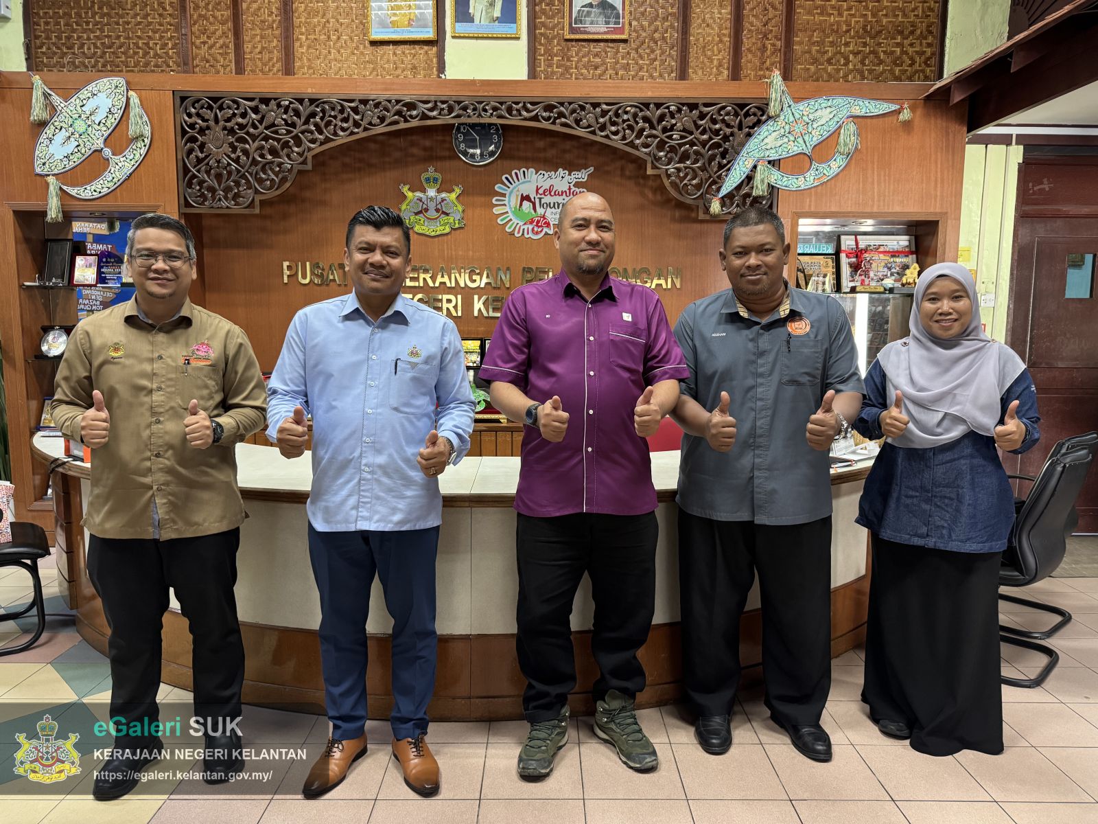 kunjungan-hormat-pengarah-felda-wilayah-gua-musang-7.jpg