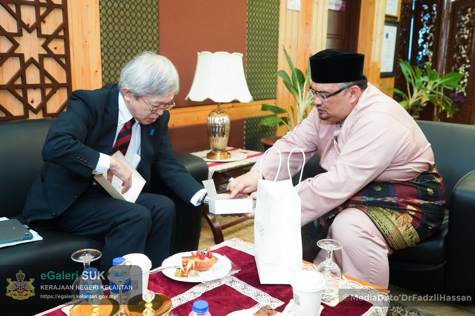 kunjungan-hormat-tuan-yang-terutama-machida-shinya-konsul-jeneral-jepun-7.jpg