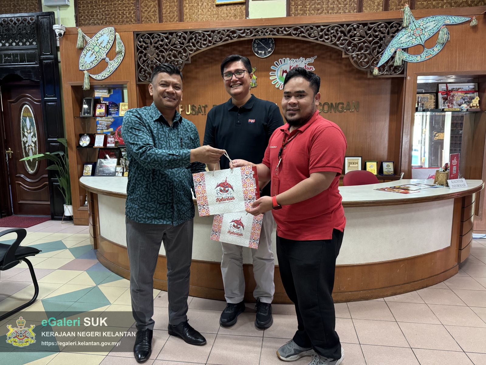 kunjungan-hormat-wakil-pos-malaysia-3.jpg