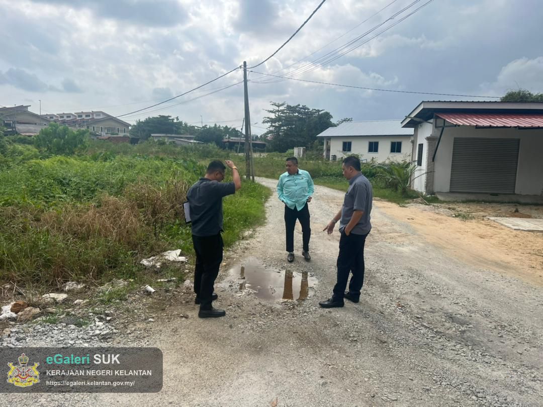 lawatan-bagi-permohonan-jalan-kg-kebakat-wakaf-bharu-2.jpeg