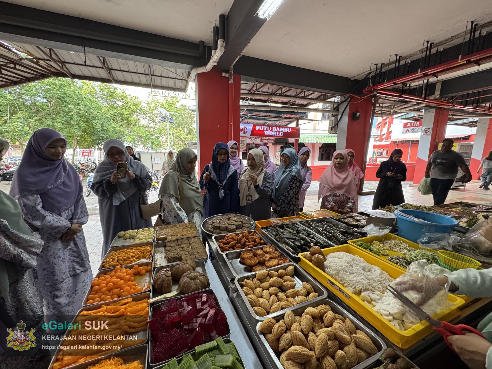 lawatan-isteri-delegasi-mesyuarat-jawatankuasa-muzakarah-majlis-islam-malaysia-4.jpg