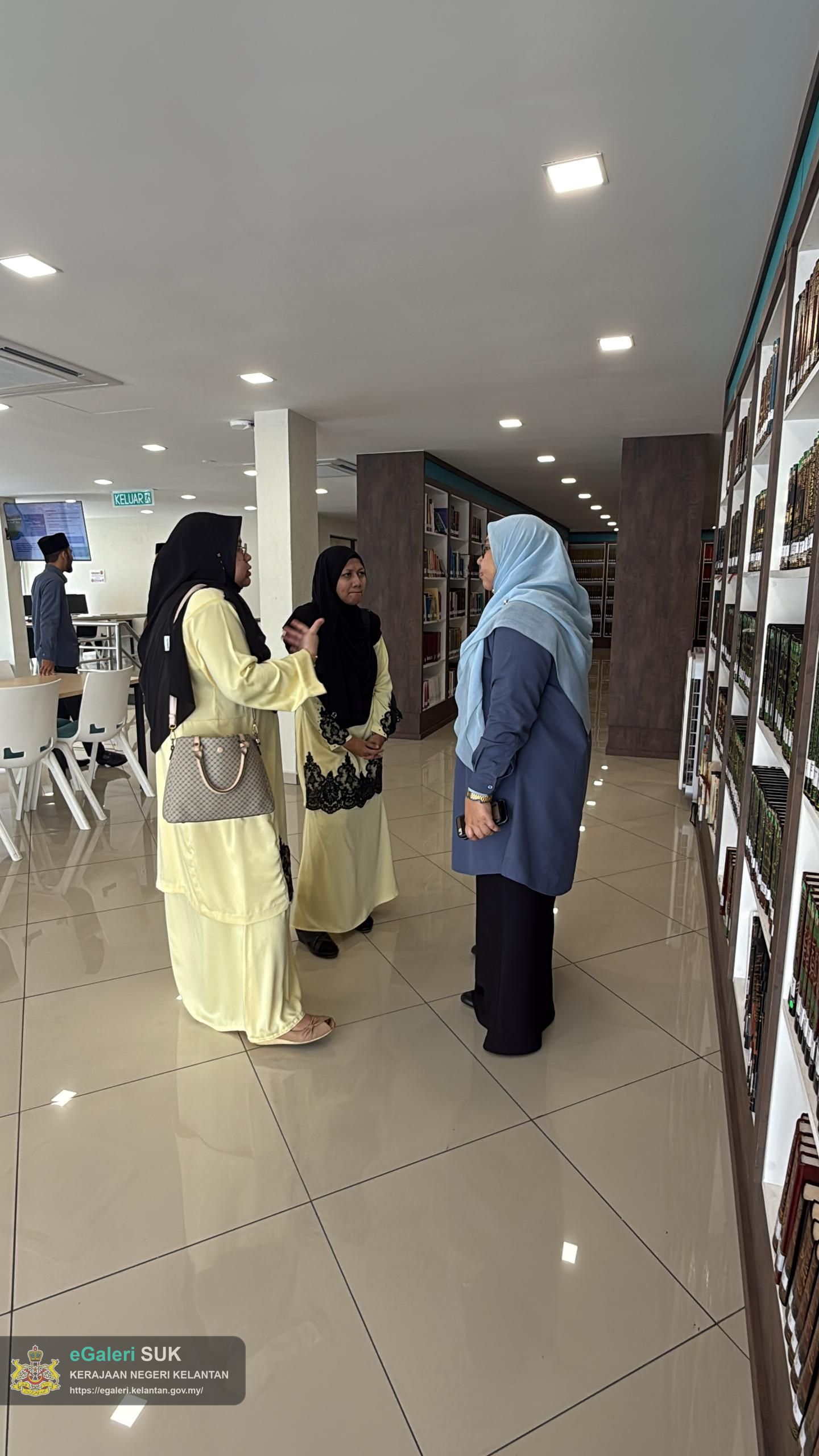 lawatan-ke-perpustakaan-maik-3.jpeg