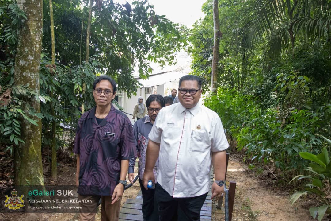 lawatan-pembelajaran-teknologi-pembuatan-produk-berasaskan-buluh-antara-pejabat-tanah-dan-jajahan-jeli-dan-peserta-ke-frim-kepong-5.jpg