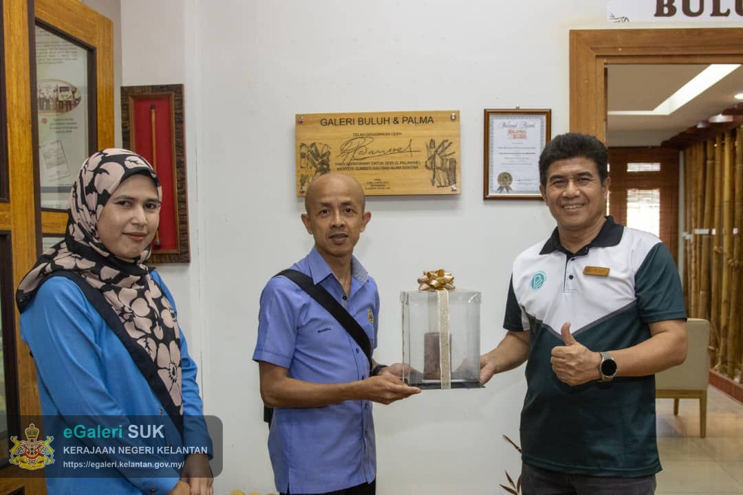 lawatan-pembelajaran-teknologi-pembuatan-produk-berasaskan-buluh-antara-pejabat-tanah-dan-jajahan-jeli-dan-peserta-ke-frim-kepong-7.jpg
