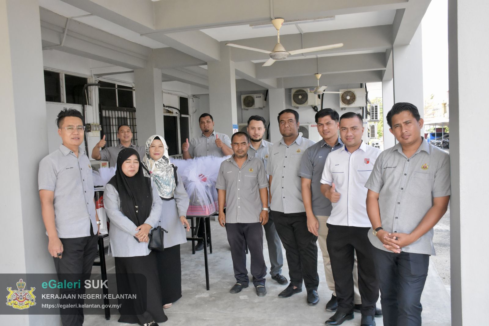 lawatan-yab-perdana-menteri-ke-pejabat-tanah-dan-jajahan-pasir-puteh-bagi-menghadiri-mesyuarat-pembangunan-jajahan-pasir-puteh-5.JPG