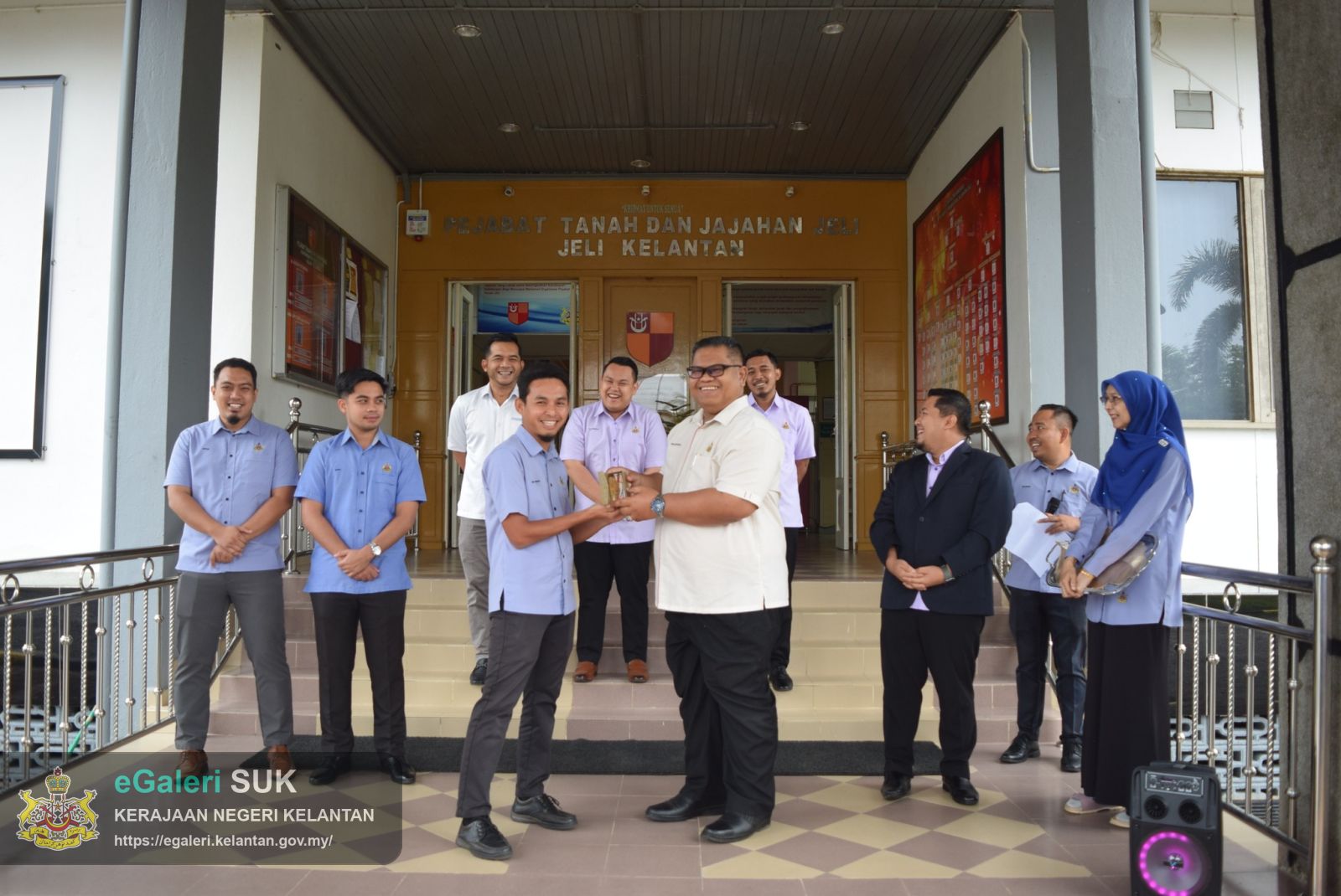 perhimpunan-bulanan-oktober-warga-kerja-pejabat-tanah-dan-jajahan-jeli-3.jpg