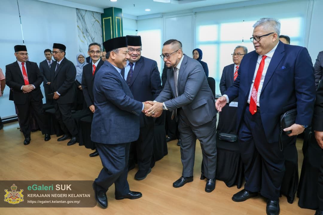 majlis-angkat-sumpah-yb-penasihat-undang-undang-negeri-kelantan-6.jpeg