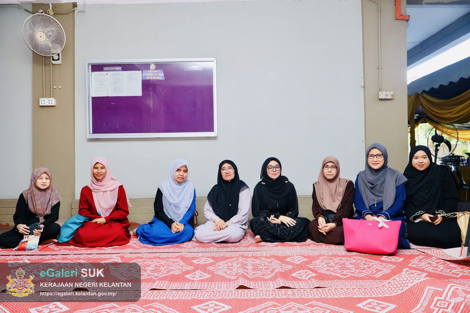 majlis-iftar-jamaie-dan-solat-maghrib-serta-penyampaian-sumbangan-raya-pejabat-tanah-dan-jajahan-kota-bharu-1.jpg