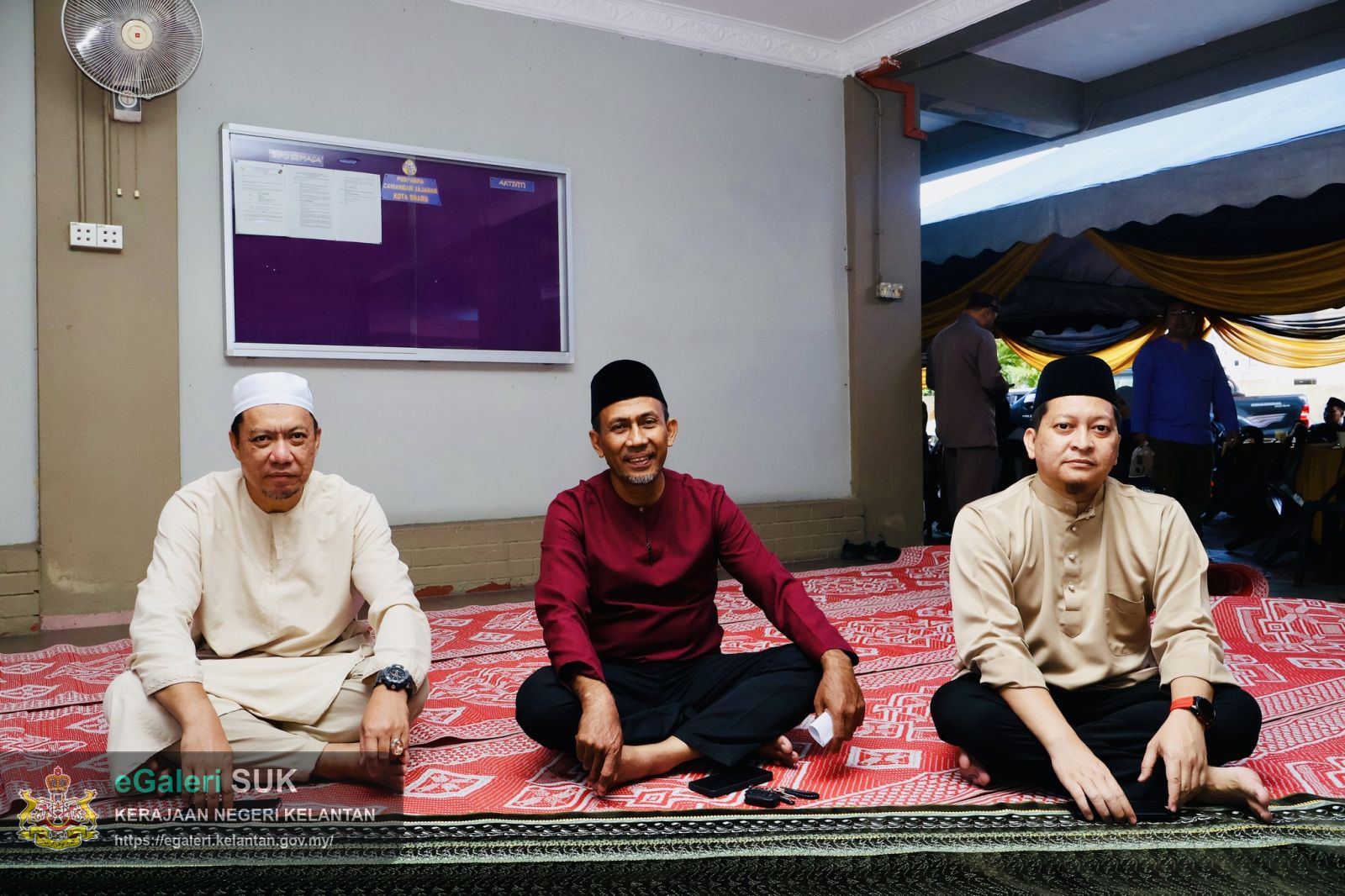 majlis-iftar-jamaie-dan-solat-maghrib-serta-penyampaian-sumbangan-raya-pejabat-tanah-dan-jajahan-kota-bharu-2.jpg