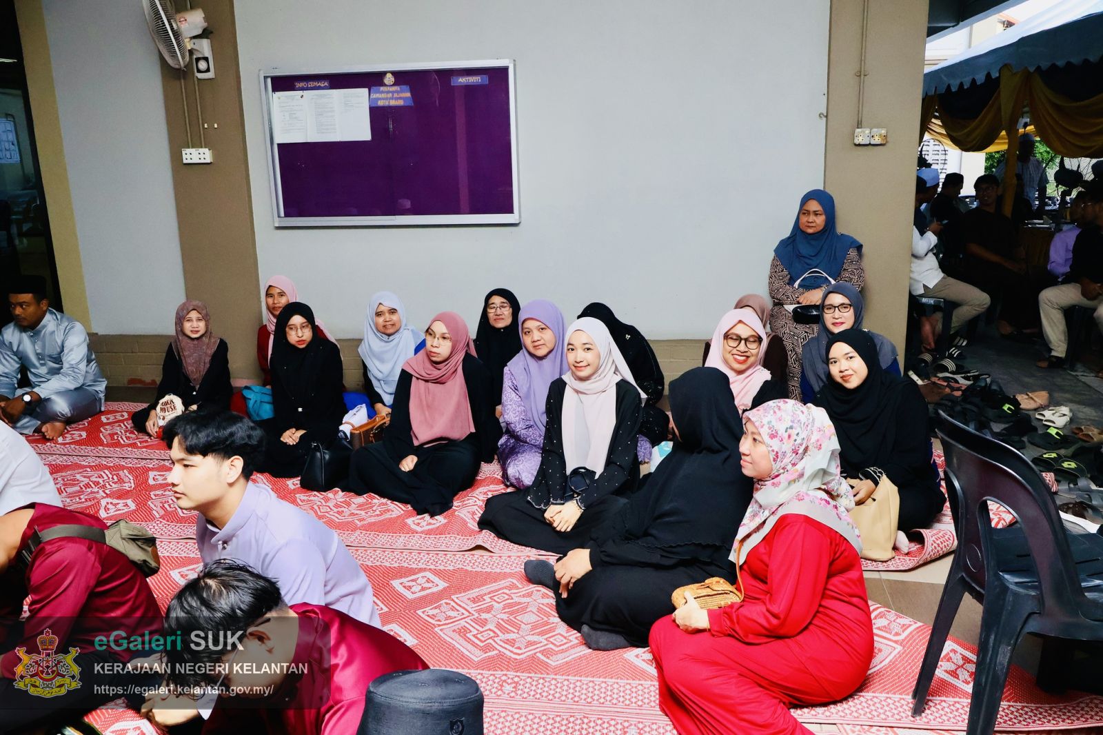 majlis-iftar-jamaie-dan-solat-maghrib-serta-penyampaian-sumbangan-raya-pejabat-tanah-dan-jajahan-kota-bharu-3.jpg